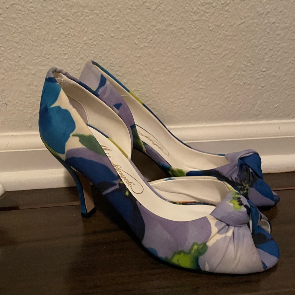 Box Michaelangelo Fabric Floral Pumps Size 5B
